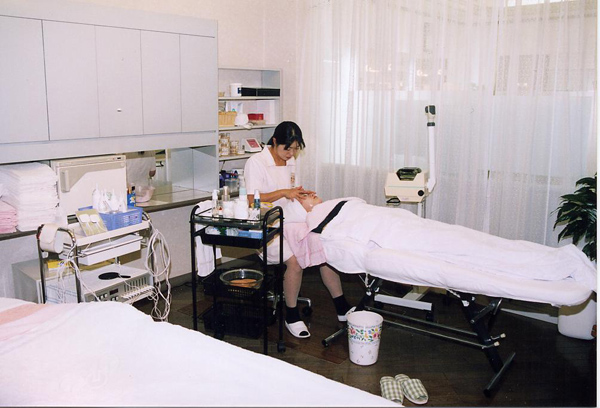 フェイシャルクラブ